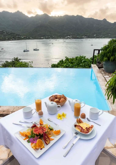Breakfast overlooking Nuku Hiva Bay © Stéphane Mailion Photography