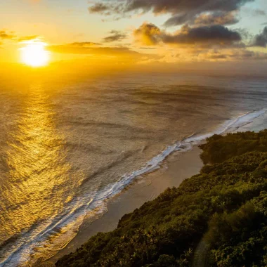 Sunset on the Austral islands © Michael Runkel