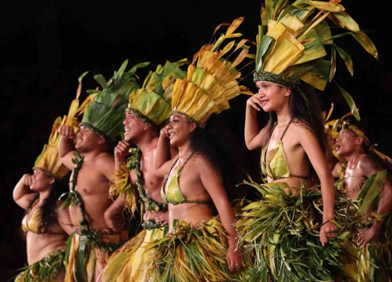 Tahitian dance show © KMH Media Production