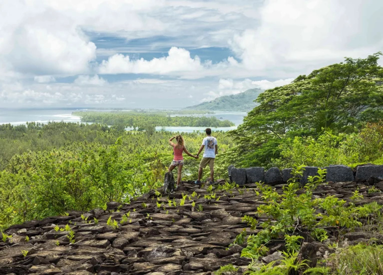 Hiking in The Islands of Tahiti, between nature and culture ©Grégoire Le Bacon