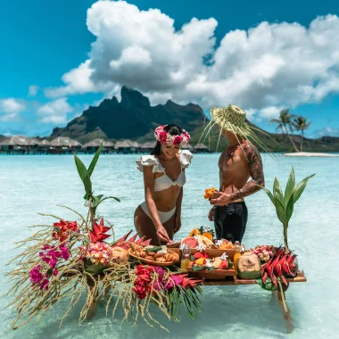 Breakfast on your honeymoon in Bora Bora © Jeremy Austiin