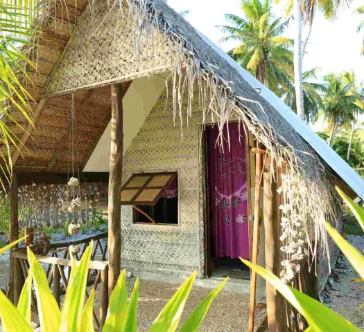 Bungalow in a small family hotel c Tahiti Tourisme