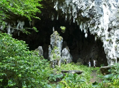 Grotte Ana A'eo à Rurutu © Tahiti Tourisme