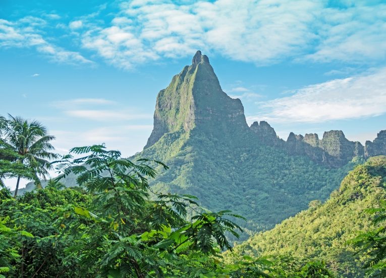 Montagnes de Moorea - Polynesie Francaise c Tahiti Tourisme